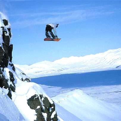 Fjarkinn í Hlíðarfjalli var gangsettur í fyrsta sinn þennan veturinn laugardaginn 5. nóvember.
Fylgist með gangi mála á www.hlidarfjall.is