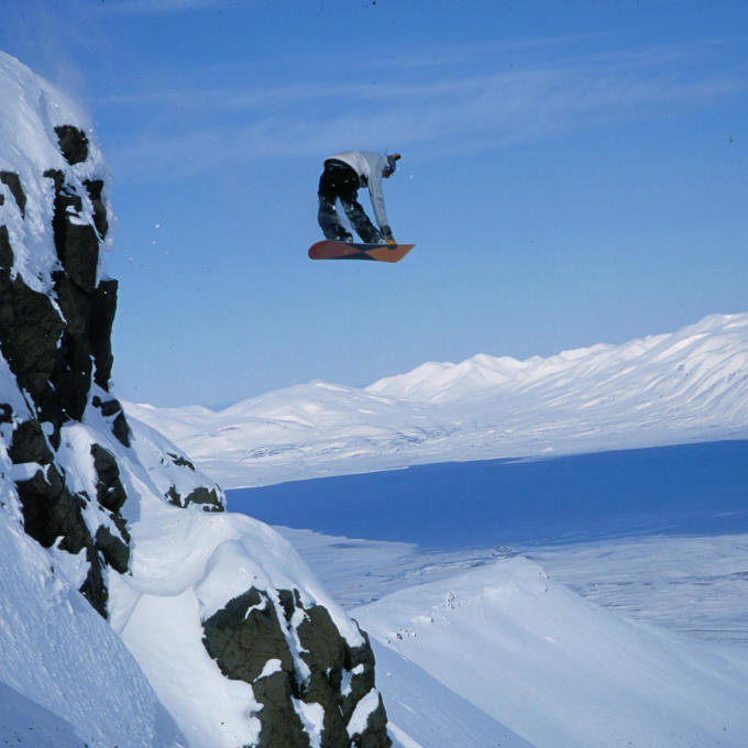seppi-berlinger-cliff-drop-method-akureyri-iceland.j