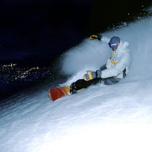seppi-berlinger-night-powder-above-akureyri-.jpg