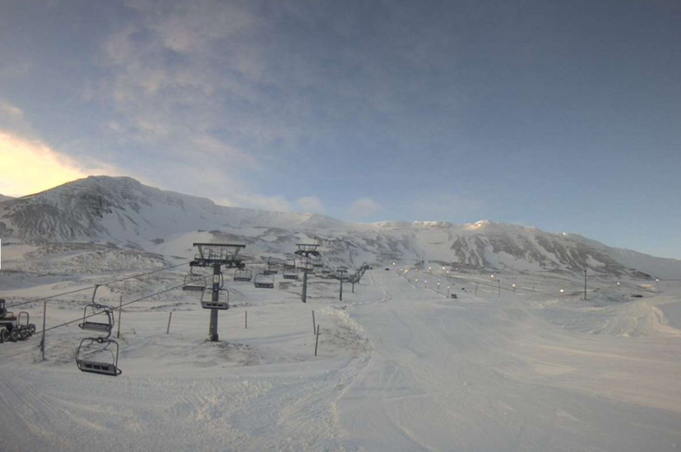 The ski season starts on thursday 30th, open from 16-20